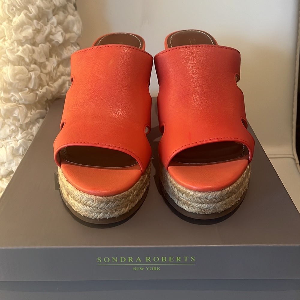 Sondra Roberts Angie Wedge